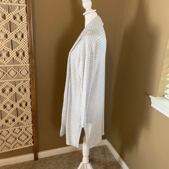 Anthropologie Lou & Grey Striped Grey Duster Cardigan Size Medium with Pockets - Picture 3 of 10